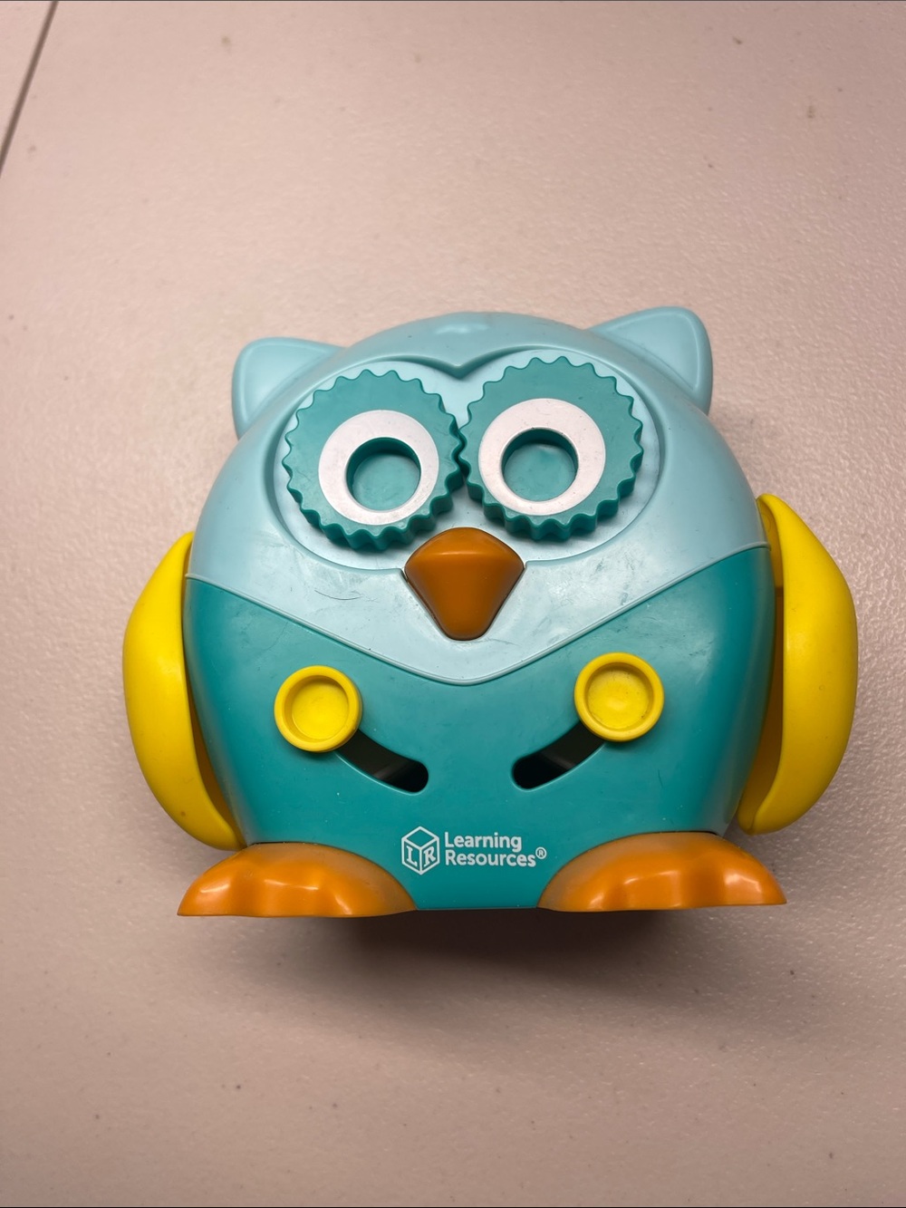 Learning Resources Hoot the Fine Motor Owl. No coins